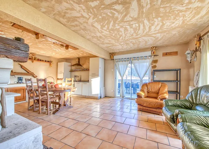 L'ecurie 度假居 Guizengeard